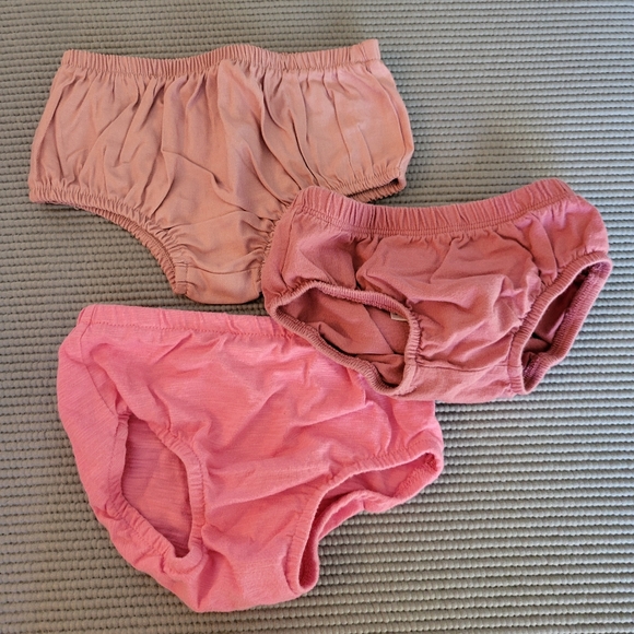 👶🏼 4/$10 9-12 Month Pink Baby Girl Bloomers Bottoms Diaper Covers - Picture 1 of 5